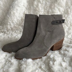 Gorgeous new boots without the box